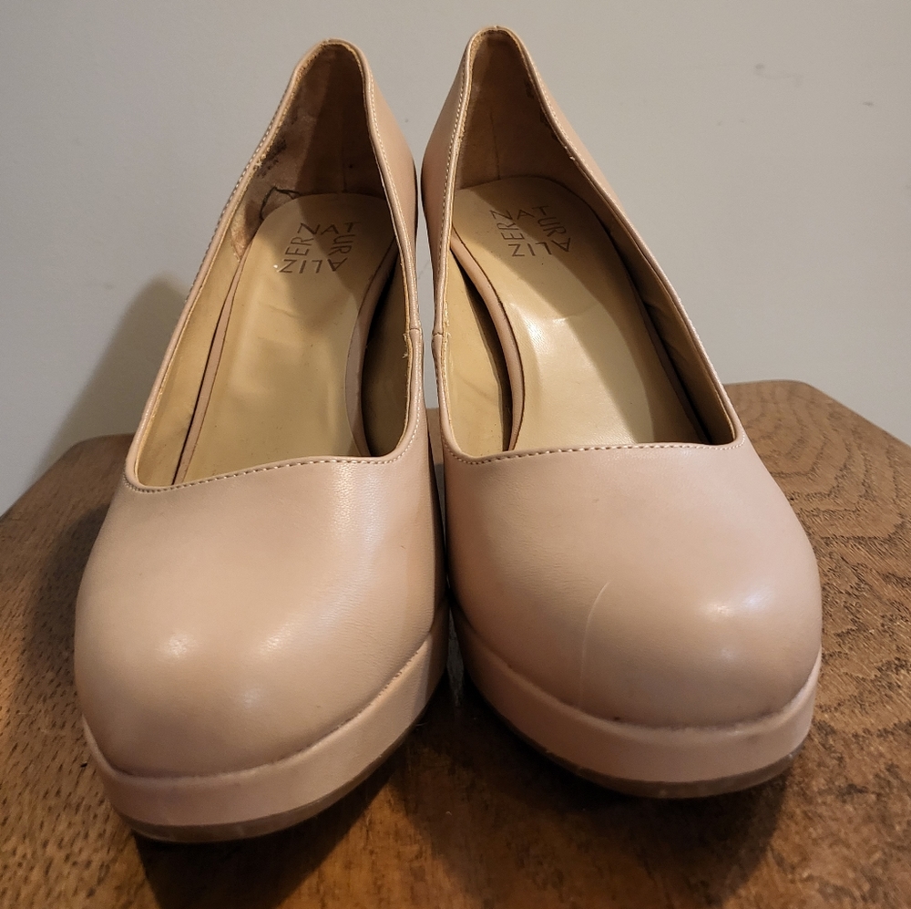 Naturalizer Berlin Platform Pump Beige Size 9
